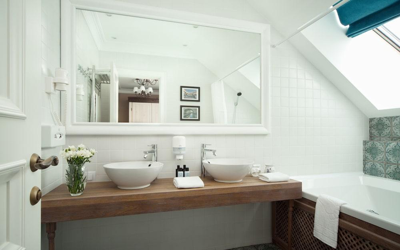 Bathroom 3, Hotel Akhilles i Cherepakha, Sankt-Peterburg gorsovet