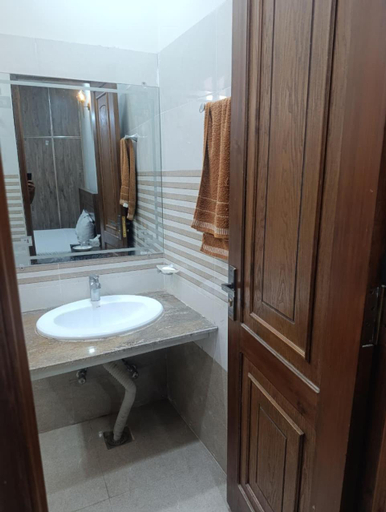 Bathroom 3, Family Rooms in Johar Town, Lahore