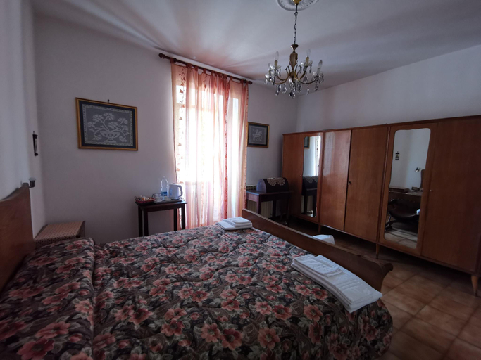 Bedroom 2, La Casa in Piazza, Perugia