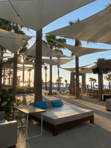 Food & Drinks, City and Sand Suites, Crete