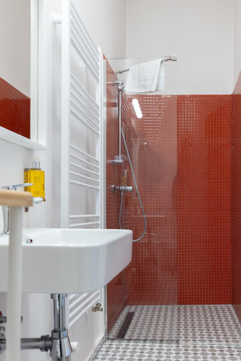 Bathroom 2, Jules Home, Sibiu