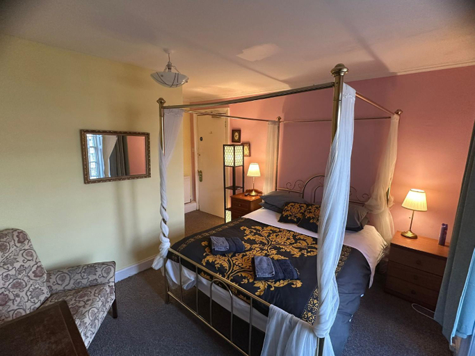 Bedroom 3, City Braveheart House, Edinburgh