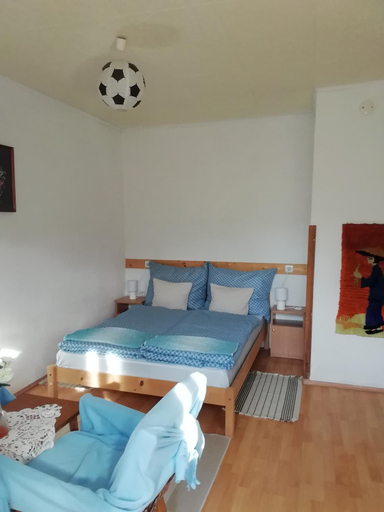 Bedroom 2, Mi-Ri Balance vendeghaz, Edelényi
