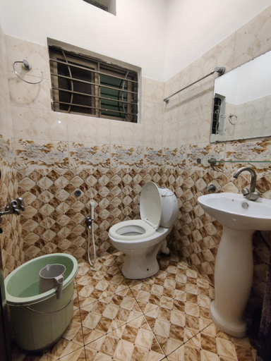 2, Evergreen Lodge - Unmarried couples not allowed, Islamabad