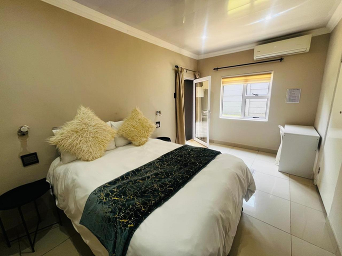 Bedroom 3, New Bali Bed & Breakfast, Amajuba