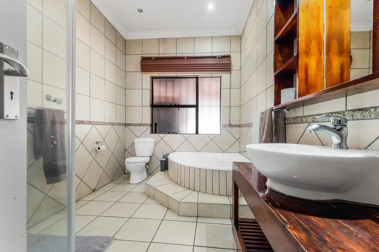 Bathroom 4, Fair Glen, City of Johannesburg