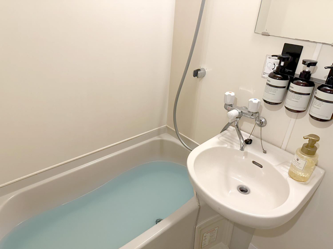 Bathroom 3, goom Hotel Haruyoshi, Fukuoka