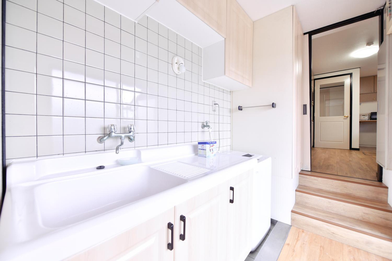 Bathroom 3, BRUCE HOUSE, Izumisano