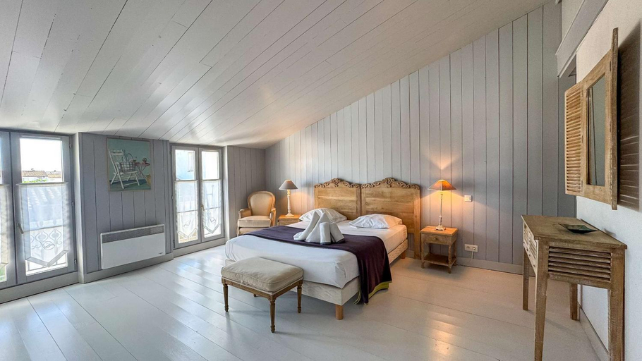 Bedroom 3, Magnifique maison de village rhetaise, Charente-Maritime