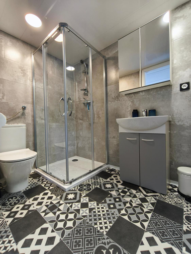 Bathroom 2, Wetlina 21, Lesko