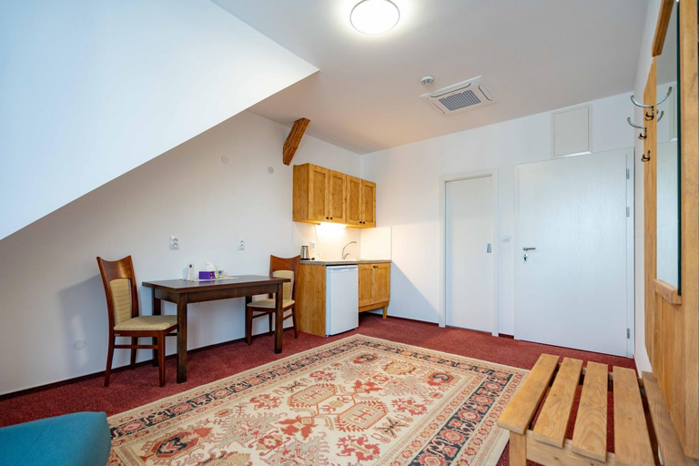 Others 2, Hotel Volf, Plzeň - jih