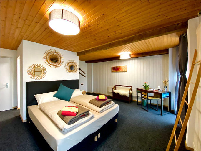 Bedroom 2, Hotel Restaurant Les Cernets, "Val-de-Travers", Val-de-Travers
