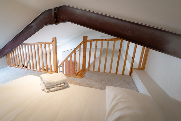 Bedroom 2, CoalShed Lofts, Bristol
