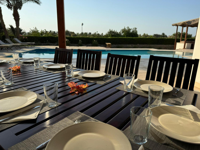 Food & Drinks 5, Villa with 5 bedrooms & 4 bathrooms - private heated pool, Al-Ghurdaqah 2