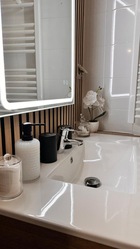 Bathroom 3, maderedocevida, São Vicente
