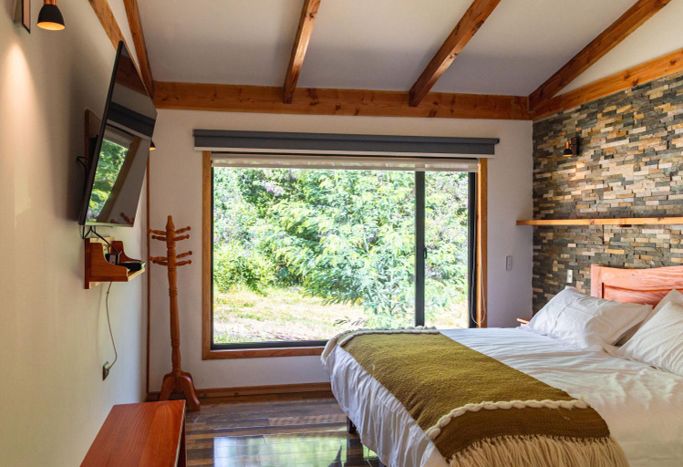 Bedroom 2, Lican Lodge, Cautín