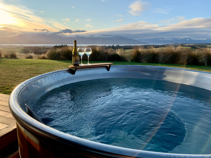 Sport & Beauty 2, Fiordland Eco-Retreat, Southland