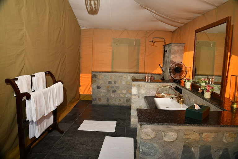 Bathroom 3, Aalia Jungle Retreat and Spa, Hardwar
