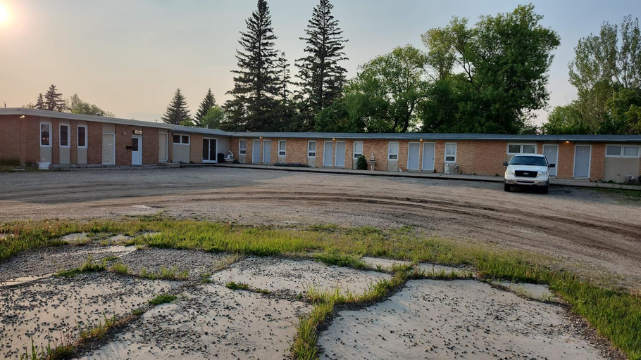 Exterior & Views 3, balgonie motor inn, Division No. 6