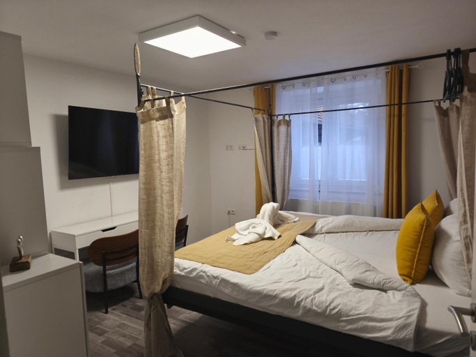 Bedroom 2, Zum Scheunenhof - Scheune, Günzburg