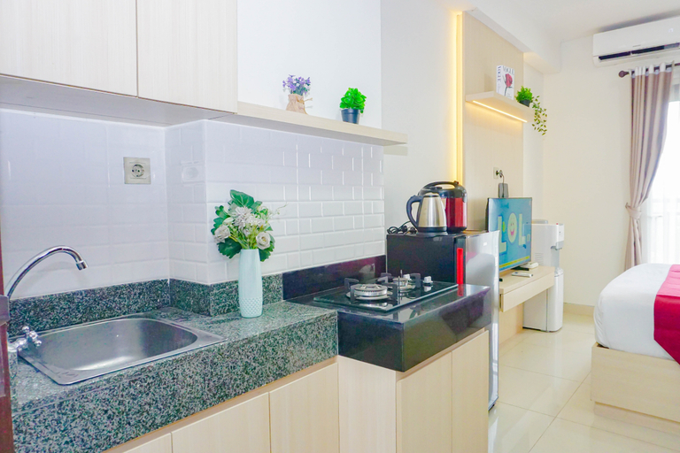 Others 3, Chic Studio near Trans Studio Cibubur at Transpark Cibubur Apartment by Travelio, Depok
