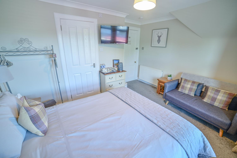 Bedroom 2, Kylelachin, Highland