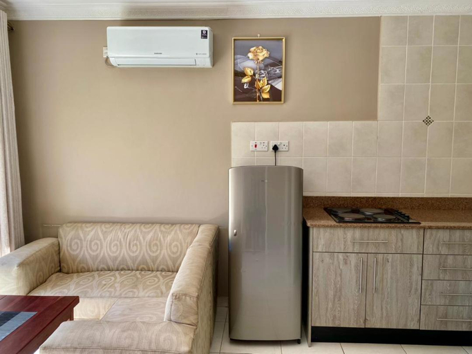 Facilities 3, 2 bedroomed apartment with kitchenette - 2068, Harare