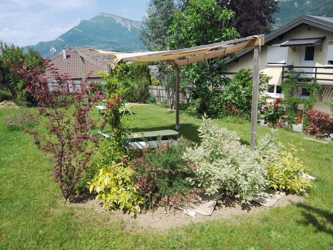 Others 2, Zimmer mit Fruhstuck, Savoie