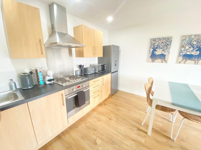 2, Fresh Private Rooms in Shared 2 Bed Flat Camp Street, Manchester