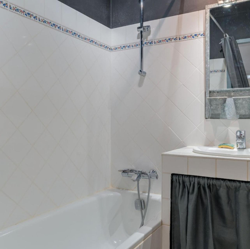 Bathroom 4, Domaine Plan des Devens, Vaucluse
