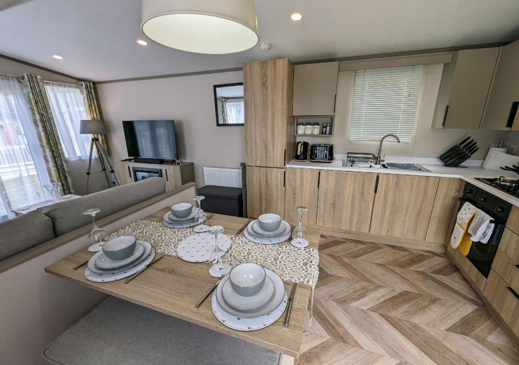 Others 4, Stonewood Country Lodge, Cheshire West and Chester