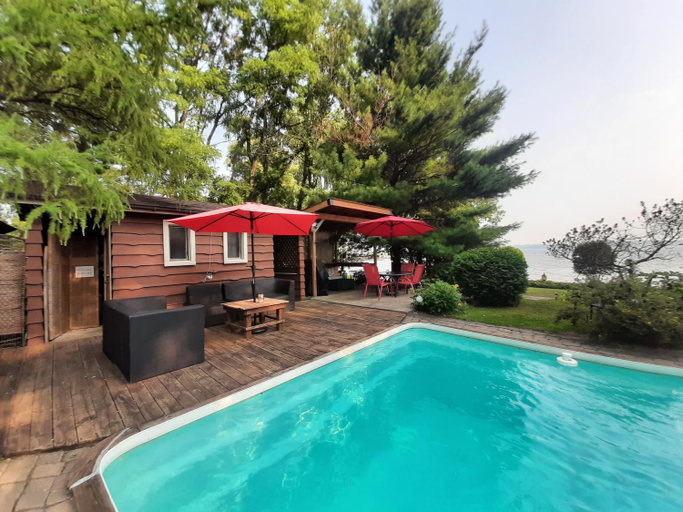 Sport & Beauty, Gite le 308 Chambre bord de l'eau oka, Deux-Montagnes