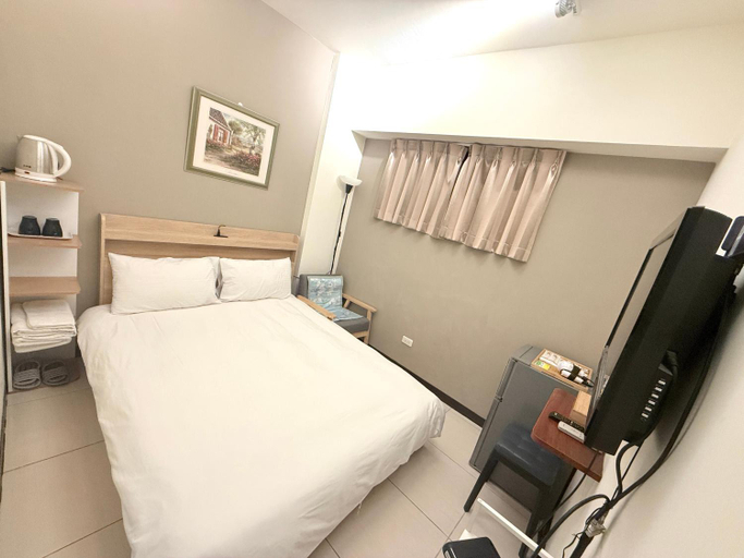 Bedroom 1, Yi Zhong Small Nest Xinxin, Taichung