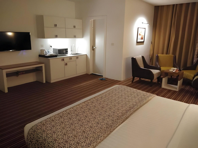 Bedroom 2, West Inn, Faisalabad