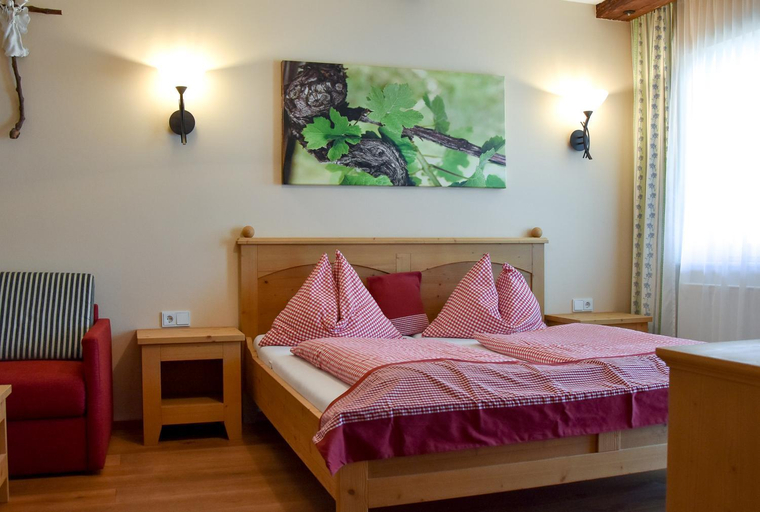 Bedroom 2, Weingut Buschenschank Schneiderannerl, Leibnitz