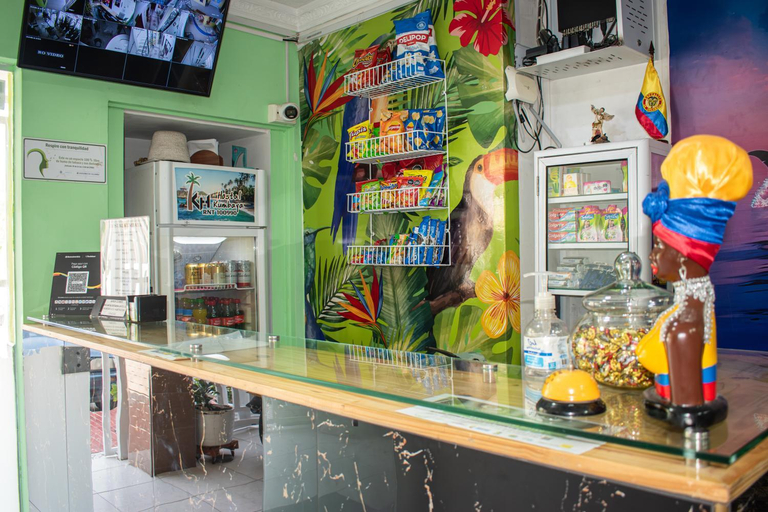Food & Drinks 4, Hostal Kumbaya, Santa Marta (Dist. Esp.)