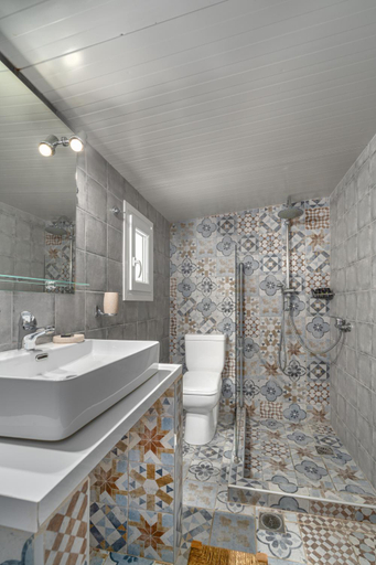 Bathroom 3, Amouage Boutique Home, Thessaly