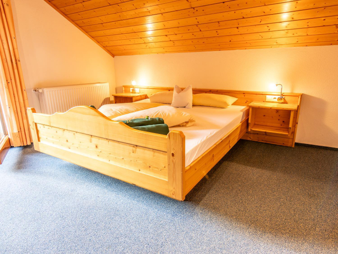 Bedroom 3, Schwarzwaldhotel Schmitz, Waldshut