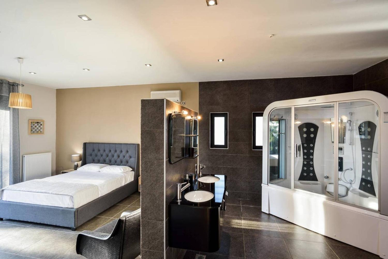 Bedroom 2, Adorno Luxury Villa, Crete