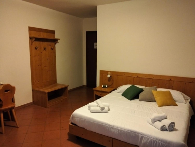 Bedroom 2, A' Porta i Frustere, Potenza