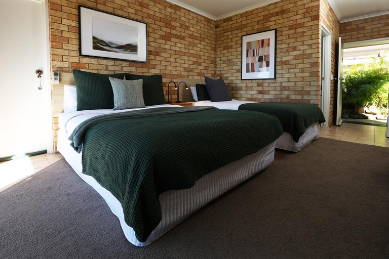 Bedroom 2, Maleny Views Motel, Caloundra - Hinterland