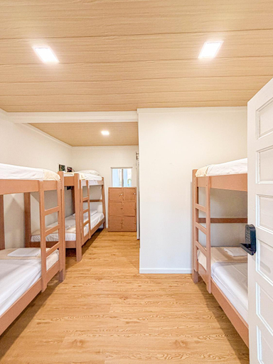 Bedroom 2, Bella's Backpackers Hostel