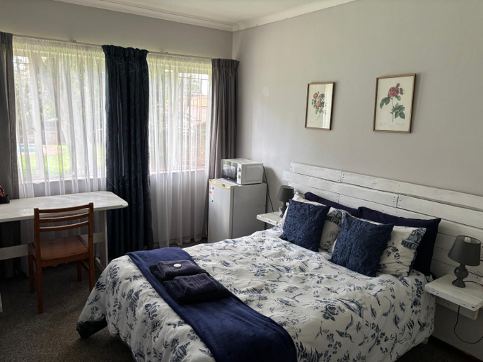Bedroom 5, Bottie's Rock, City of Tshwane