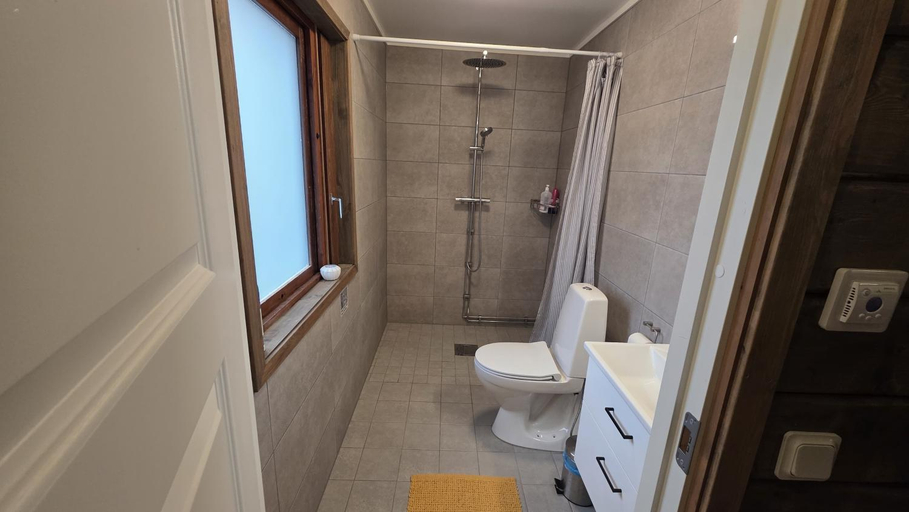 Bathroom 2, Aurora River Camp Glass igloos & cabins, Kiruna