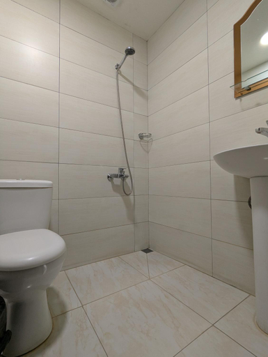Bathroom 2, Favourite, Signagi