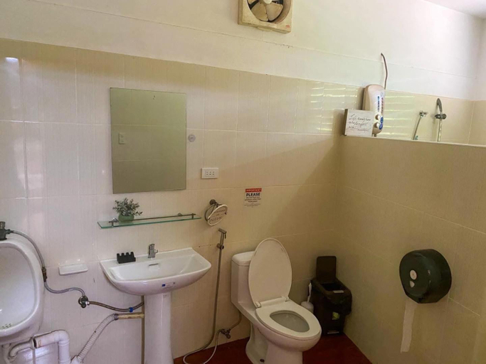 Bathroom 2, Pulangbato Falls Mountain Resort, Valencia