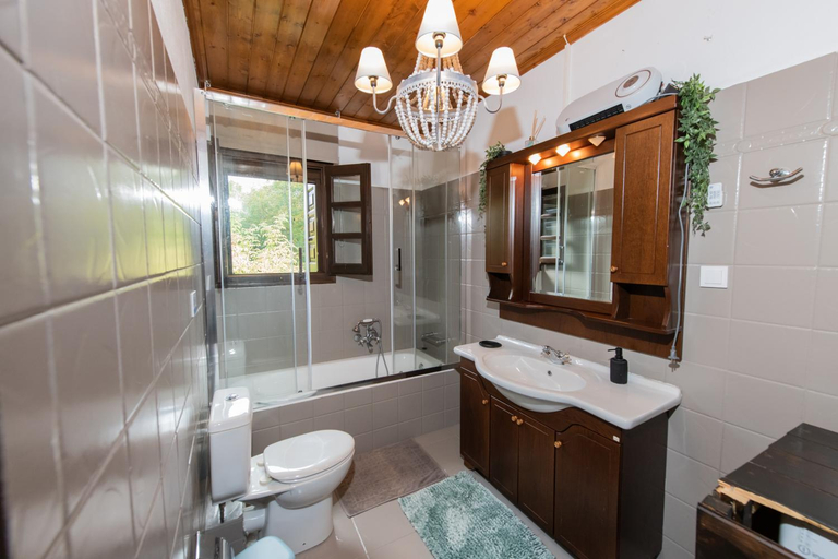 Bathroom 4, Dandy Villas Tsagkarada Sky Blue Pansy | Jacuzzi, Thessaly