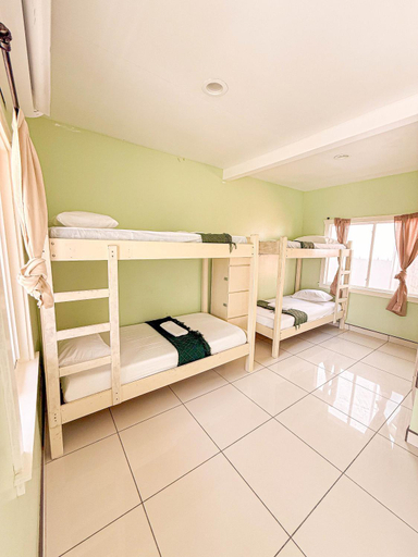 Bedroom 4, Bella's Backpackers Hostel