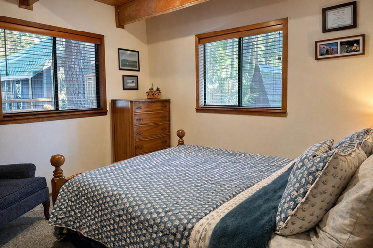 Bedroom 3, Jack's Cabin by NW Comfy Cabins, Chelan