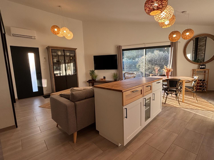 Others 5, Domaine Hestia, Vaucluse